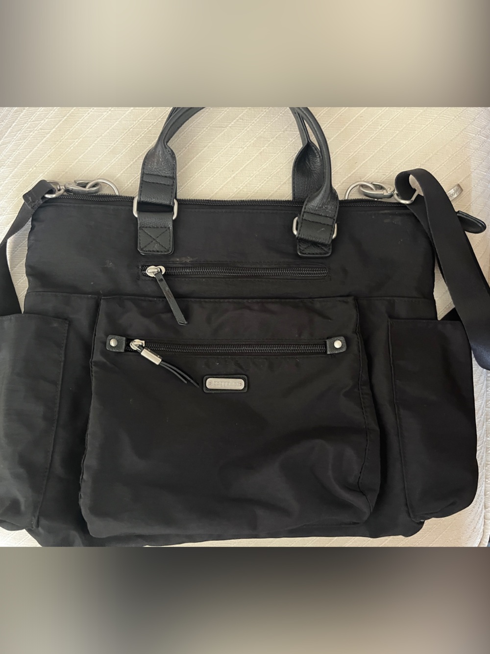 Baggallini Black Nylon Laptop Messenger with Multiple Pockets